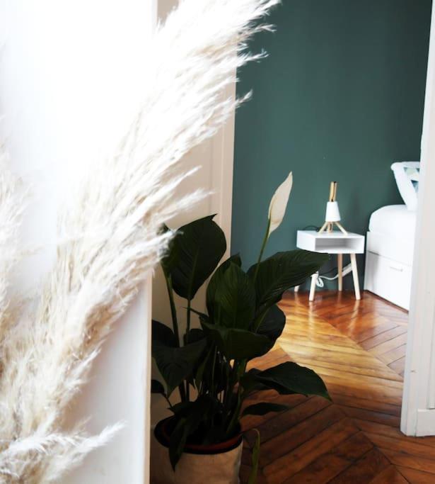 Appartement Haussmanannien Cosy - Republique Parigi Esterno foto